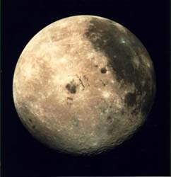 west hemisphere Moon distance-560000 km (Galileo)